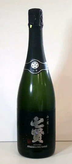 七賢　山ノ霞 720ml　スパークリング日本酒　【甲斐の地酒】